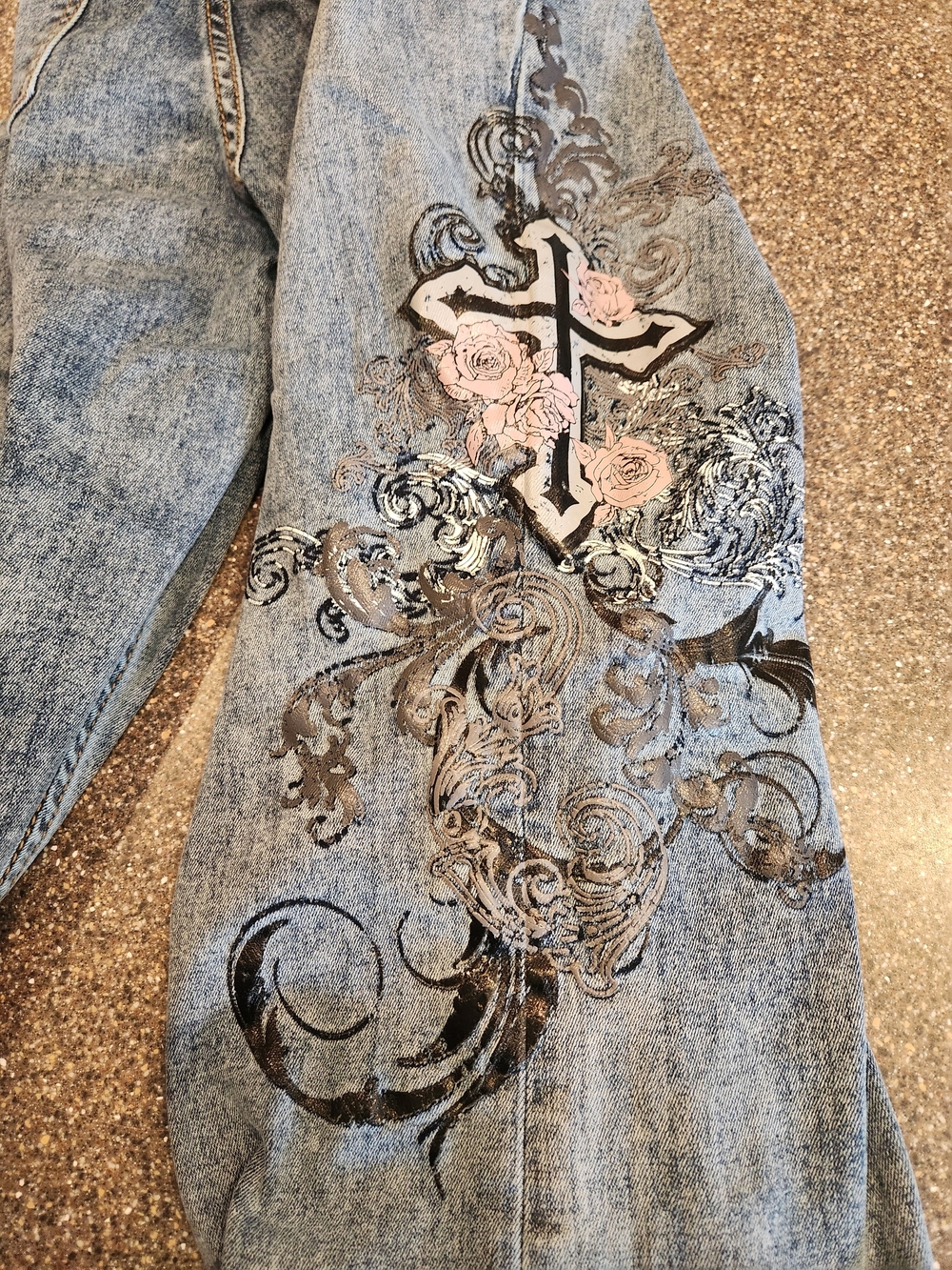 Hot Topic Light Blue Flare Jeans with Embroidered Cross - Picture 8 of 12